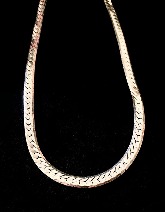 18" x 6.2 mm Flat Herringbone Italian Chain with Box Clasp